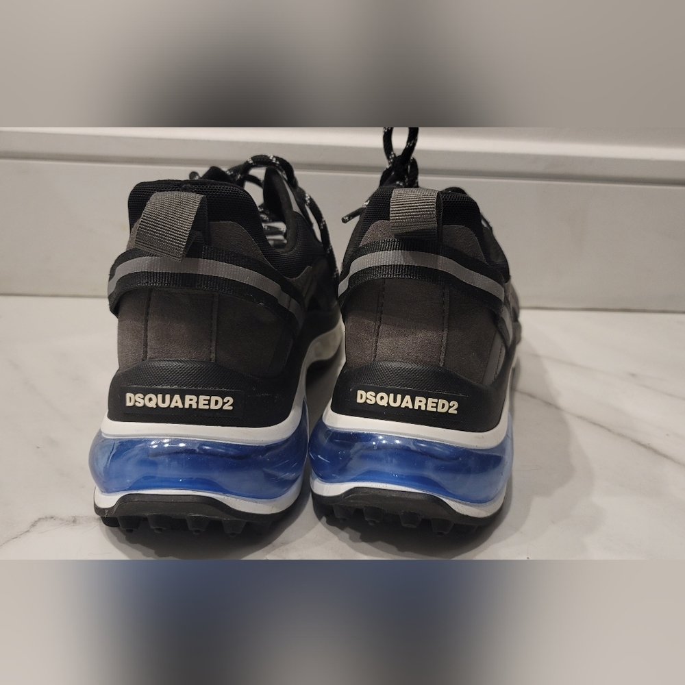 Sneakers - Picture 2 of 4